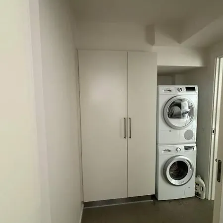 Gron Apartment *